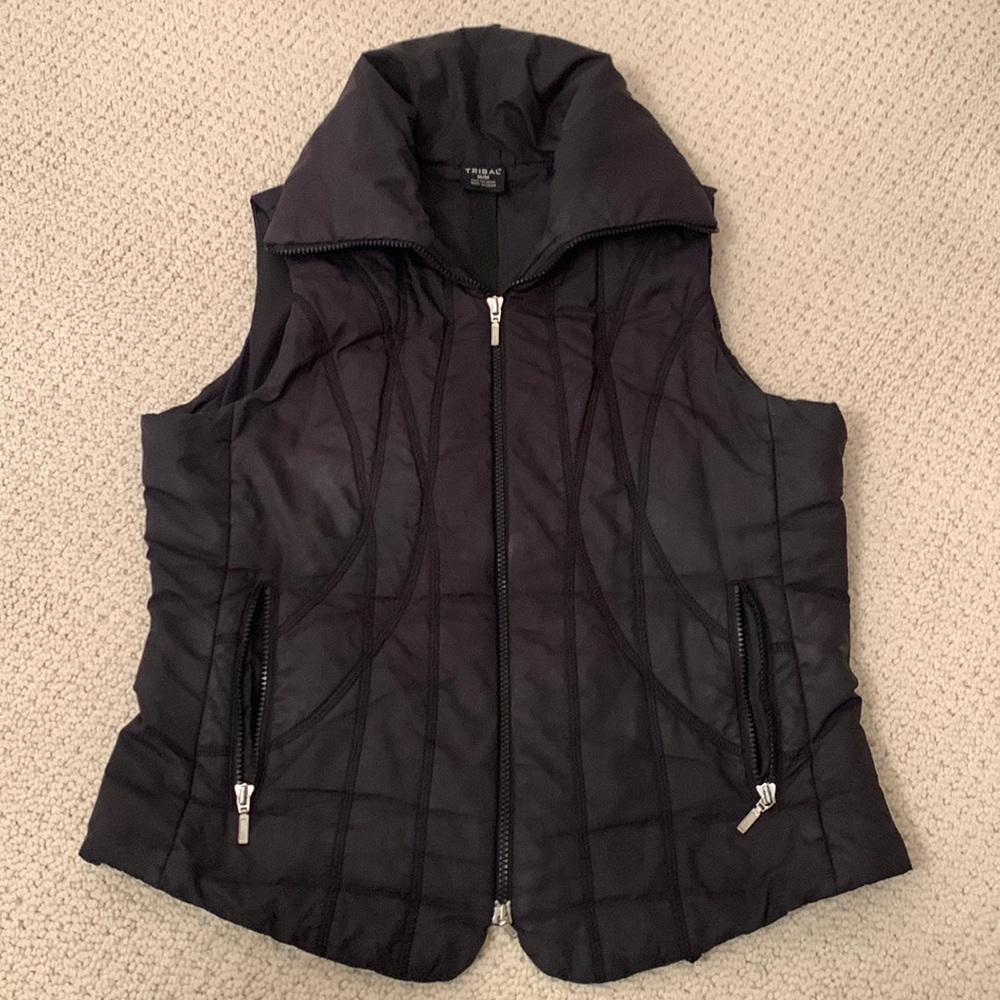 Black thin puffer vest